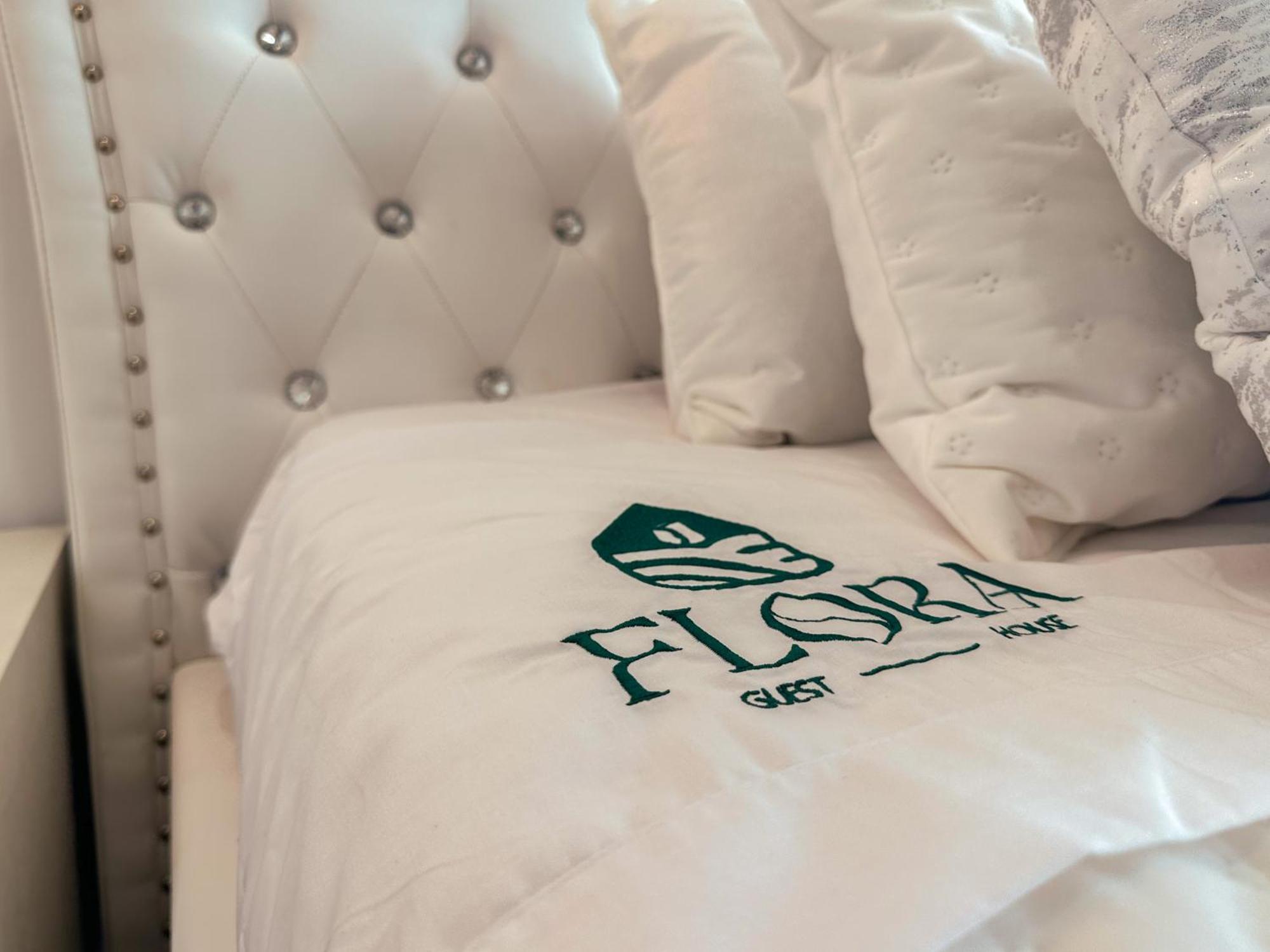 Flora Guest House Marco de Canavezes Extérieur photo